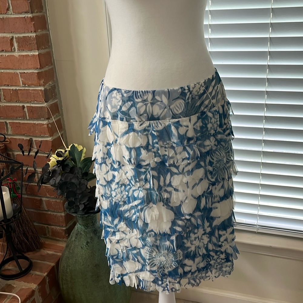 Carlisle blue & white lined floral skirt with petals size 10